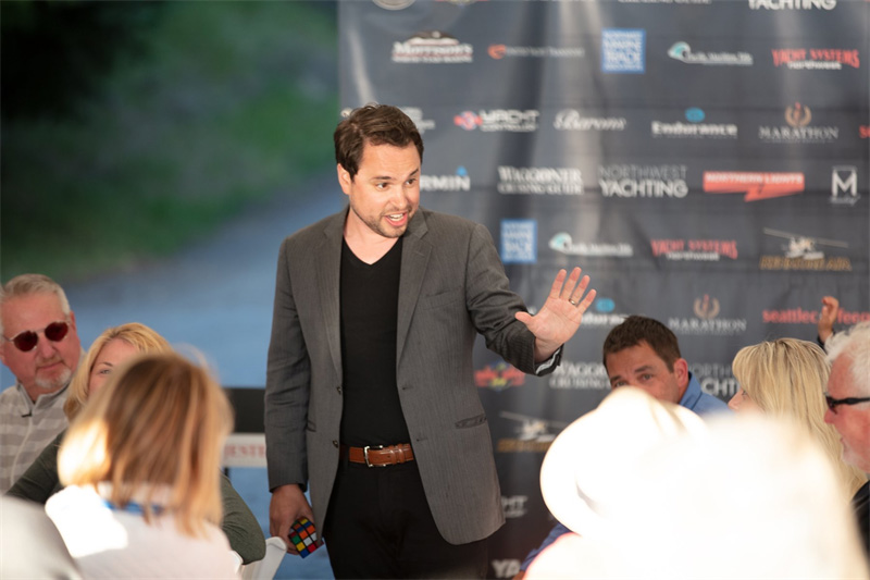 Corporate magician and mentalist- Featured Photo